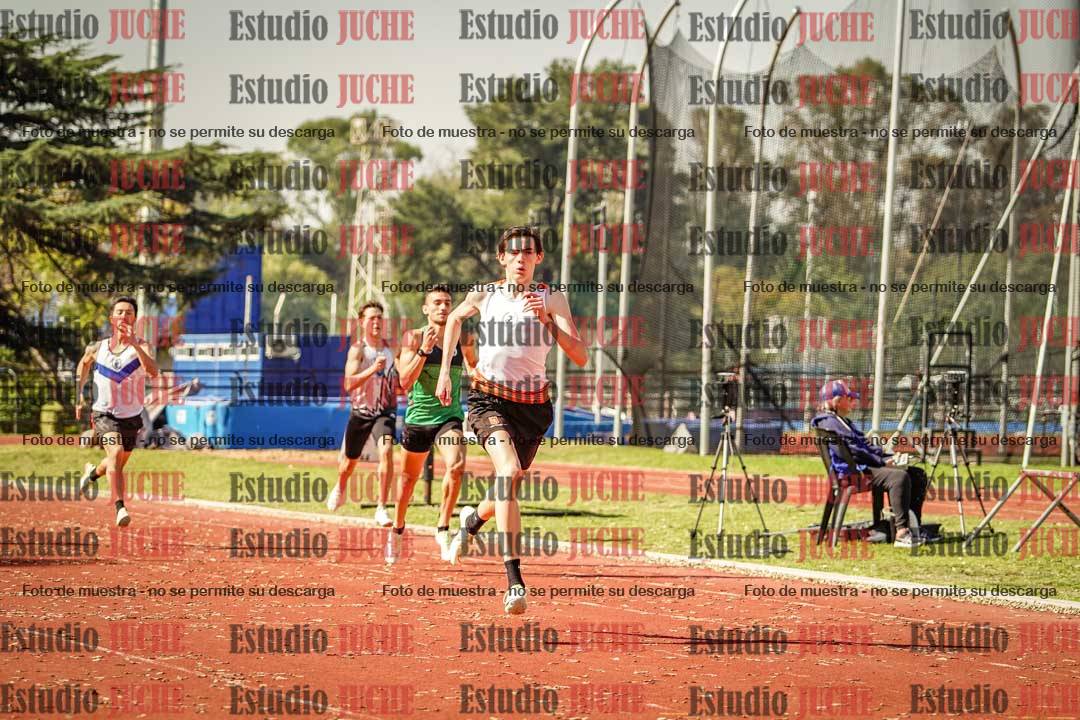 Fotos de los 400 m llanos de varones