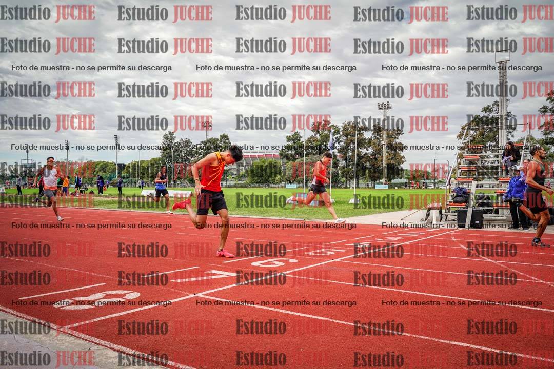Fotos de los 400 m llanos de varones