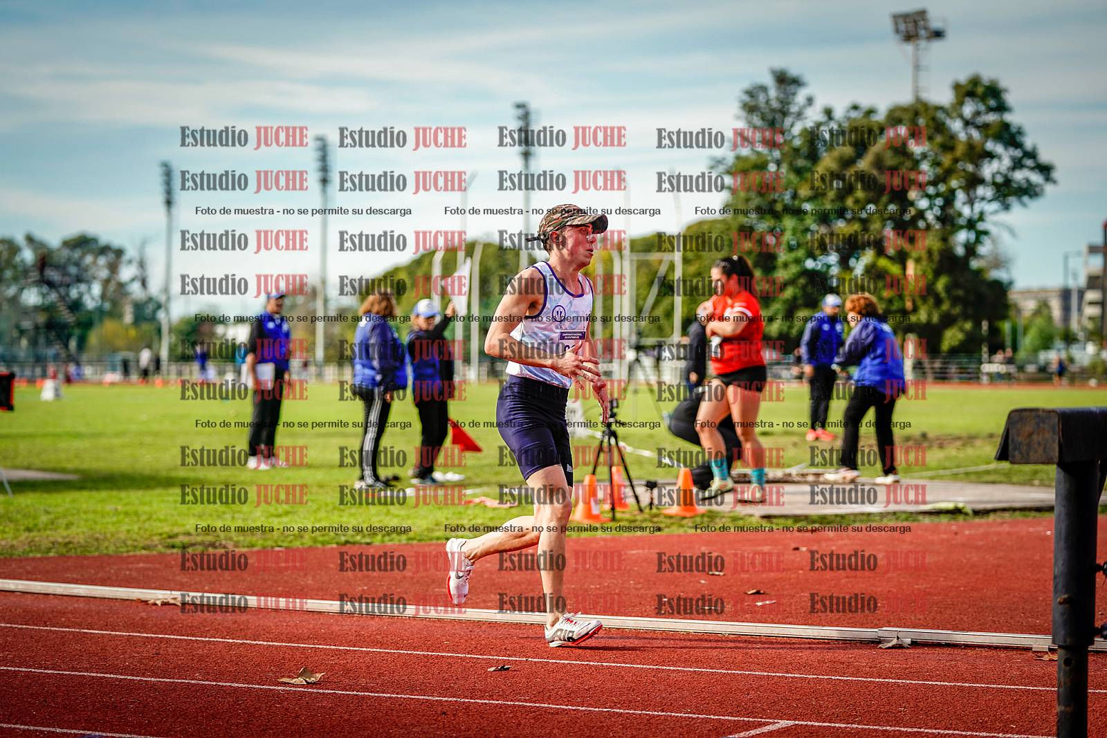 Fotos de los 3000 m con obstáculos de varones