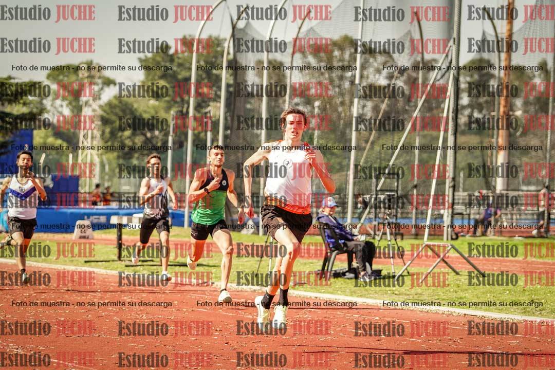 Fotos de los 400 m llanos de varones