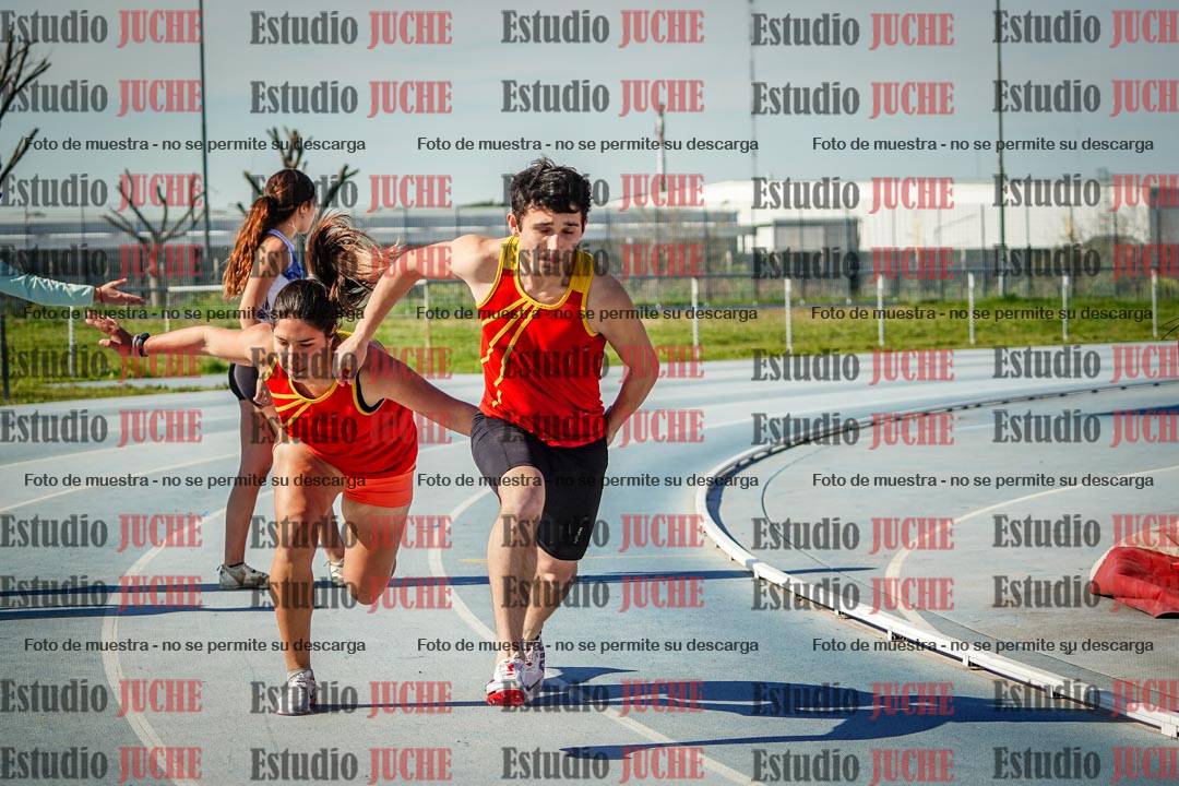 Fotos de las postas 8x300 m mixtas