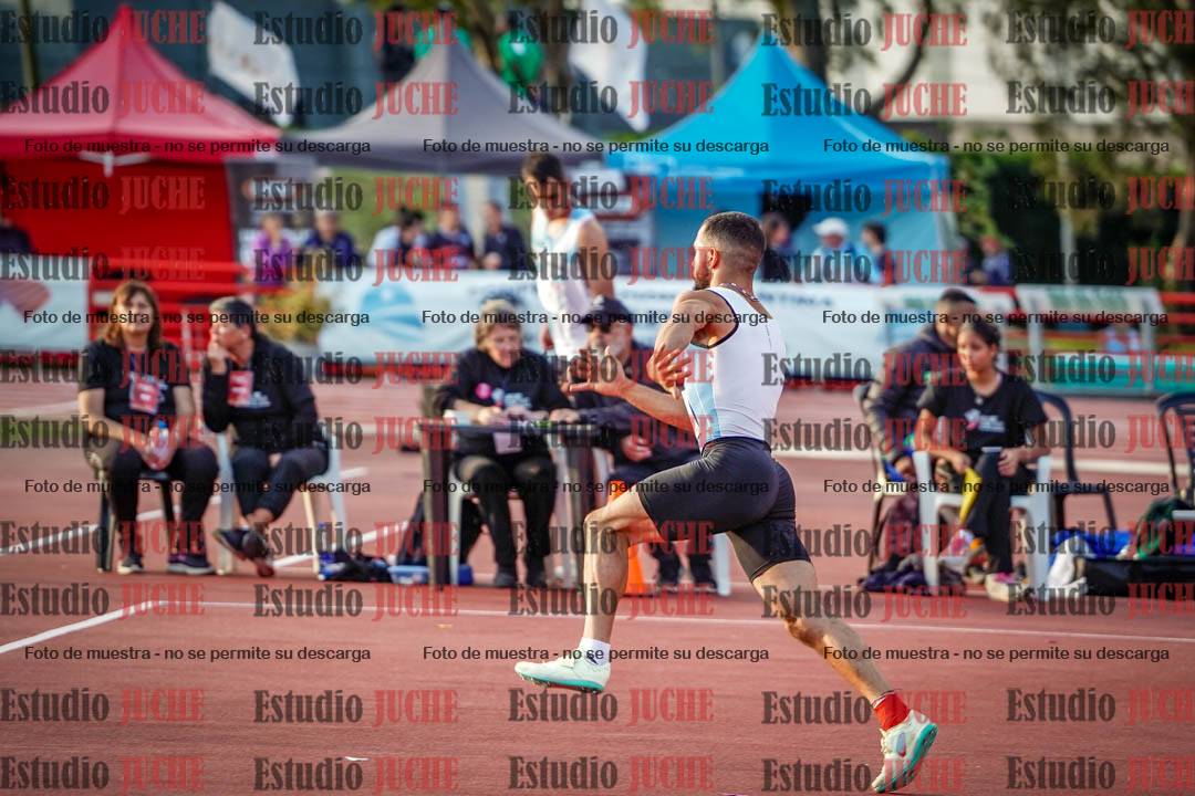 Fotos del salto en alto de varones - deca 4