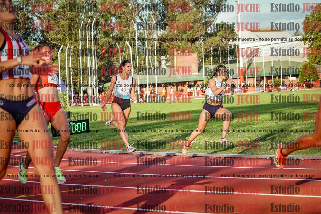 Fotos de los relevos 4x100 m de mujeres