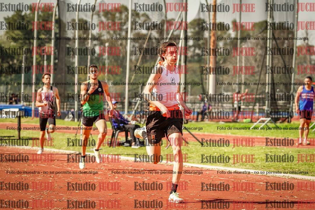 Fotos de los 400 m llanos de varones