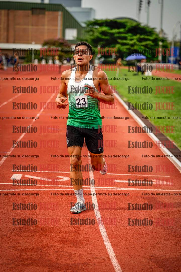 Fotos de los 3000 m con obstáculos de varones