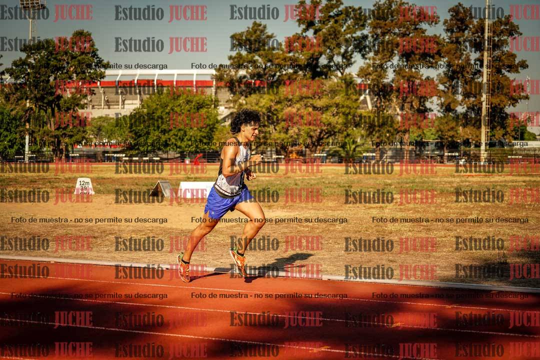 Fotos de los 800 m llanos de varones