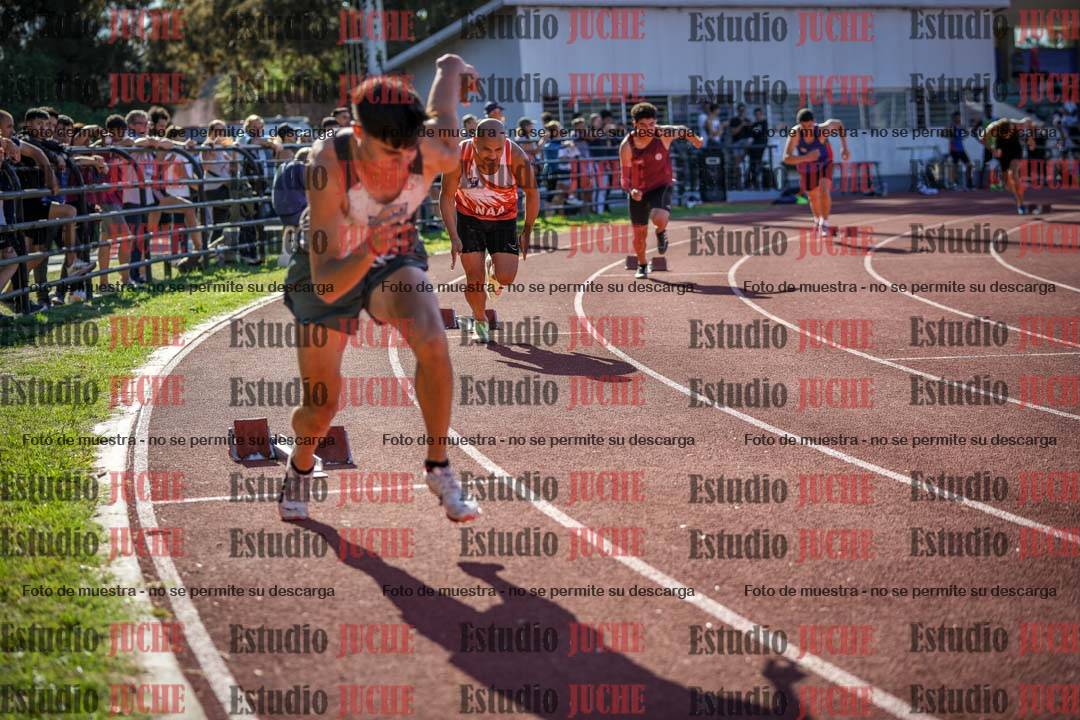 Fotos de los 400 m llanos de varones