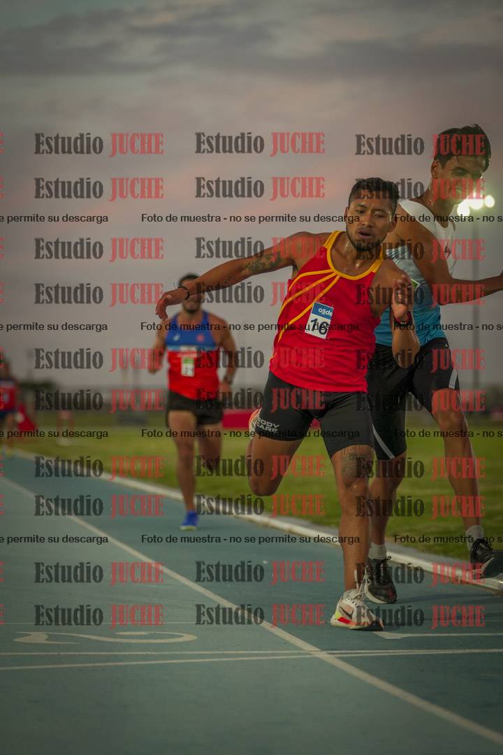 Fotos de los 3000 m llanos de varones