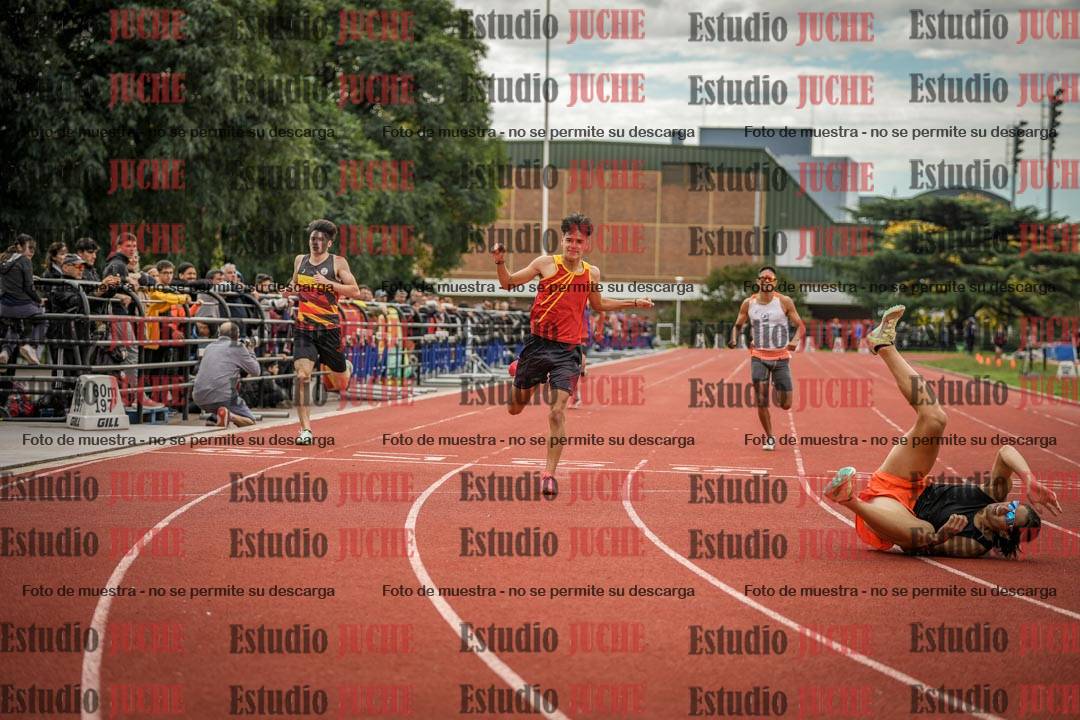 Fotos de los 400 m llanos de varones