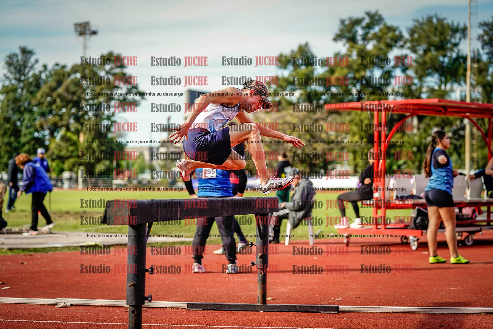 Fotos de los 3000 m con obstáculos de varones