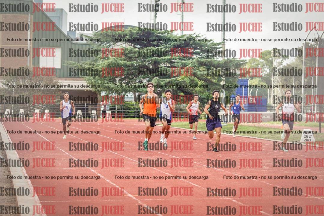 Fotos de los 400 m llanos de varones