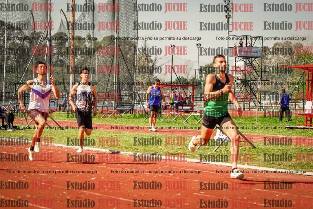 Fotos de los 400 m llanos de varones