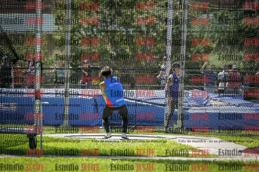 Fotos del lanzamiento de martillo de varones