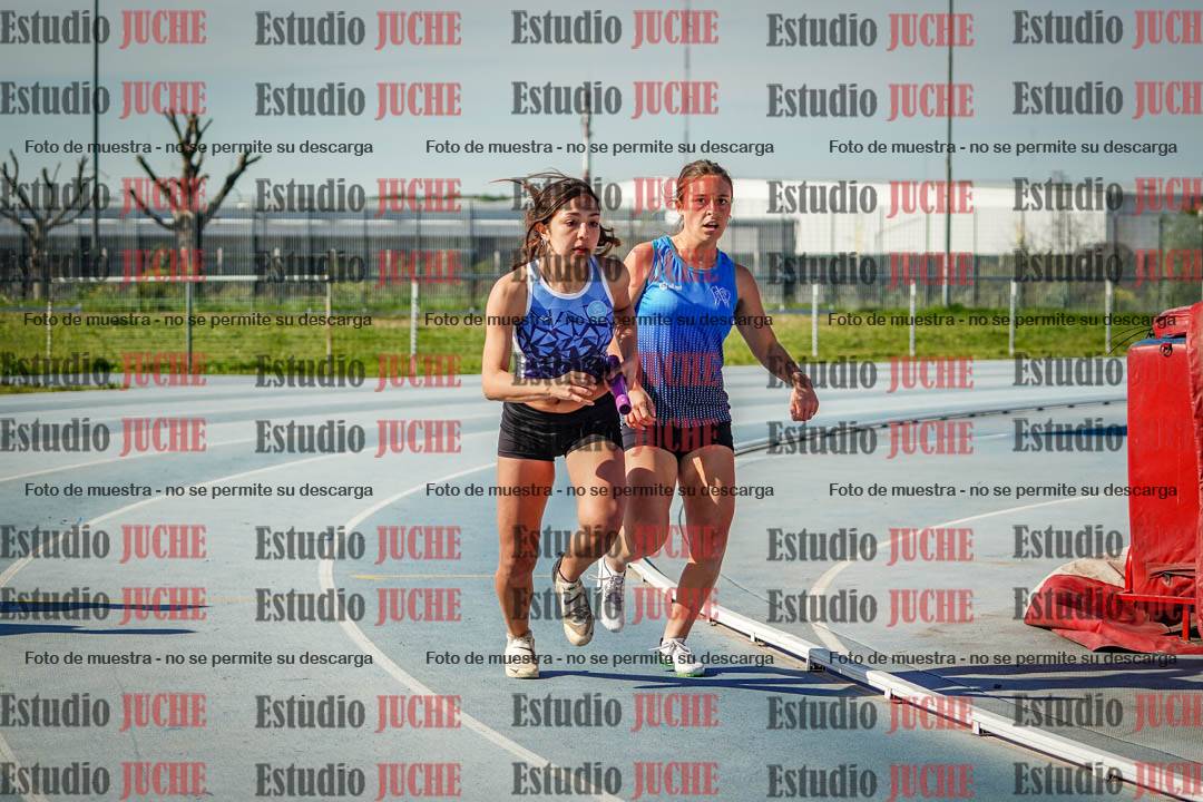 Fotos de las postas 8x300 m mixtas
