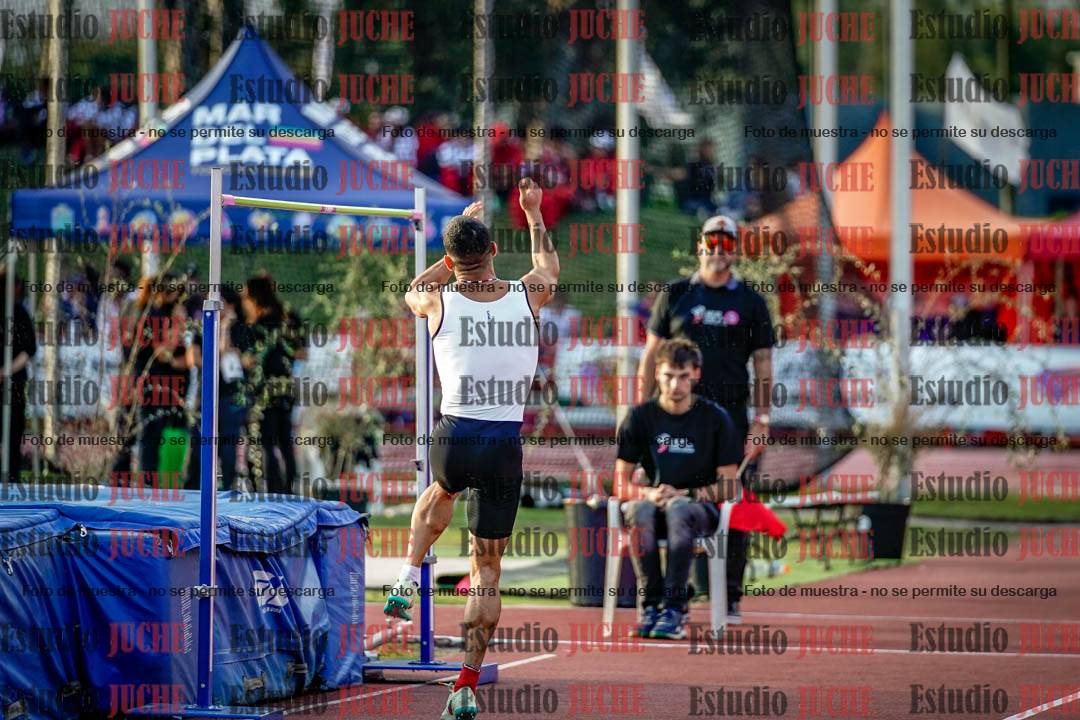 Fotos del salto en alto de varones - deca 4