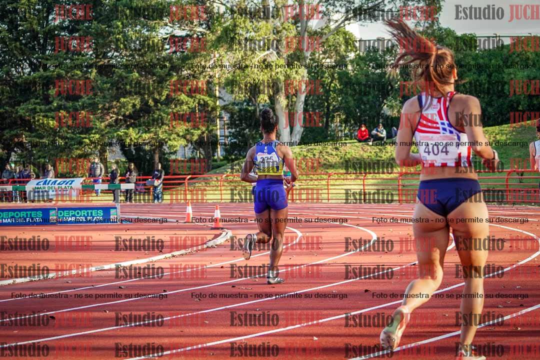 Fotos de los relevos 4x100 m de mujeres