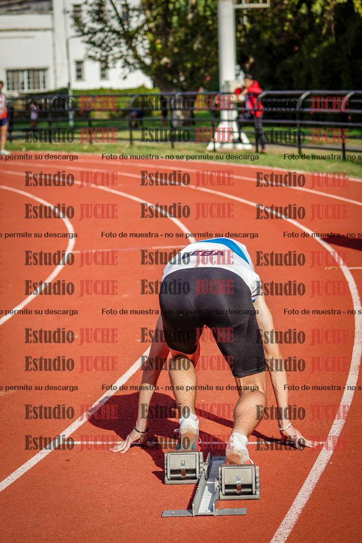 Fotos de los 400 m llanos de varones