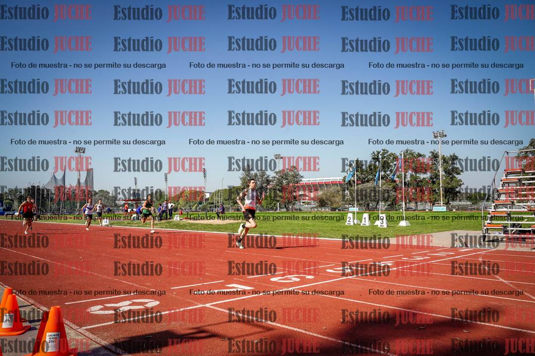 Fotos de los 400 m llanos de varones