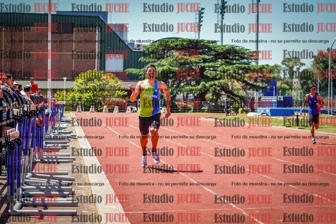 Fotos de los 400 m llanos de varones