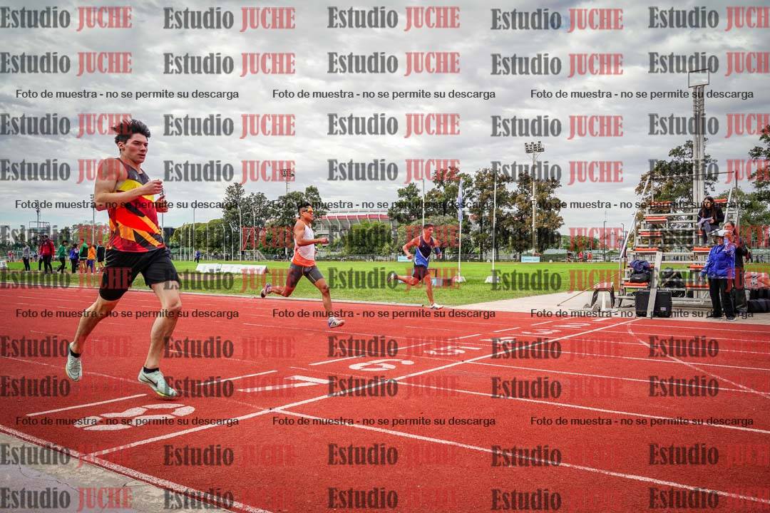 Fotos de los 400 m llanos de varones