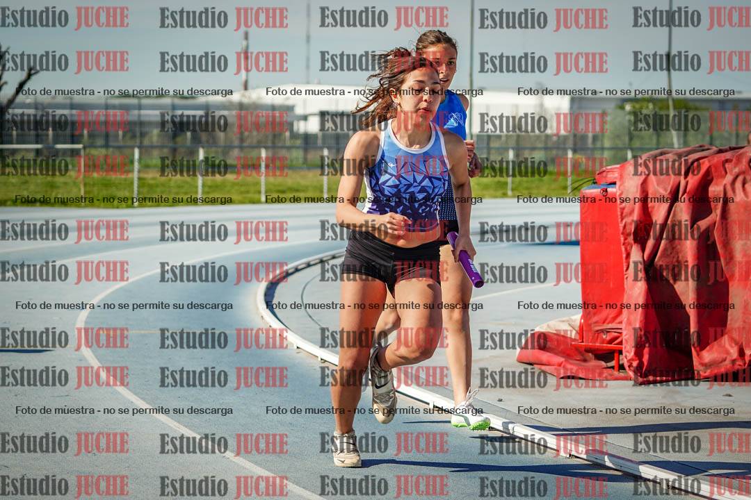 Fotos de las postas 8x300 m mixtas