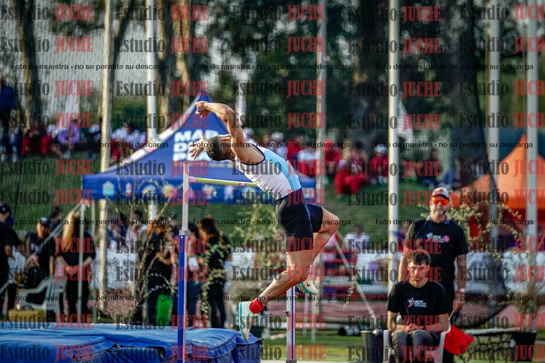 Fotos del salto en alto de varones - deca 4