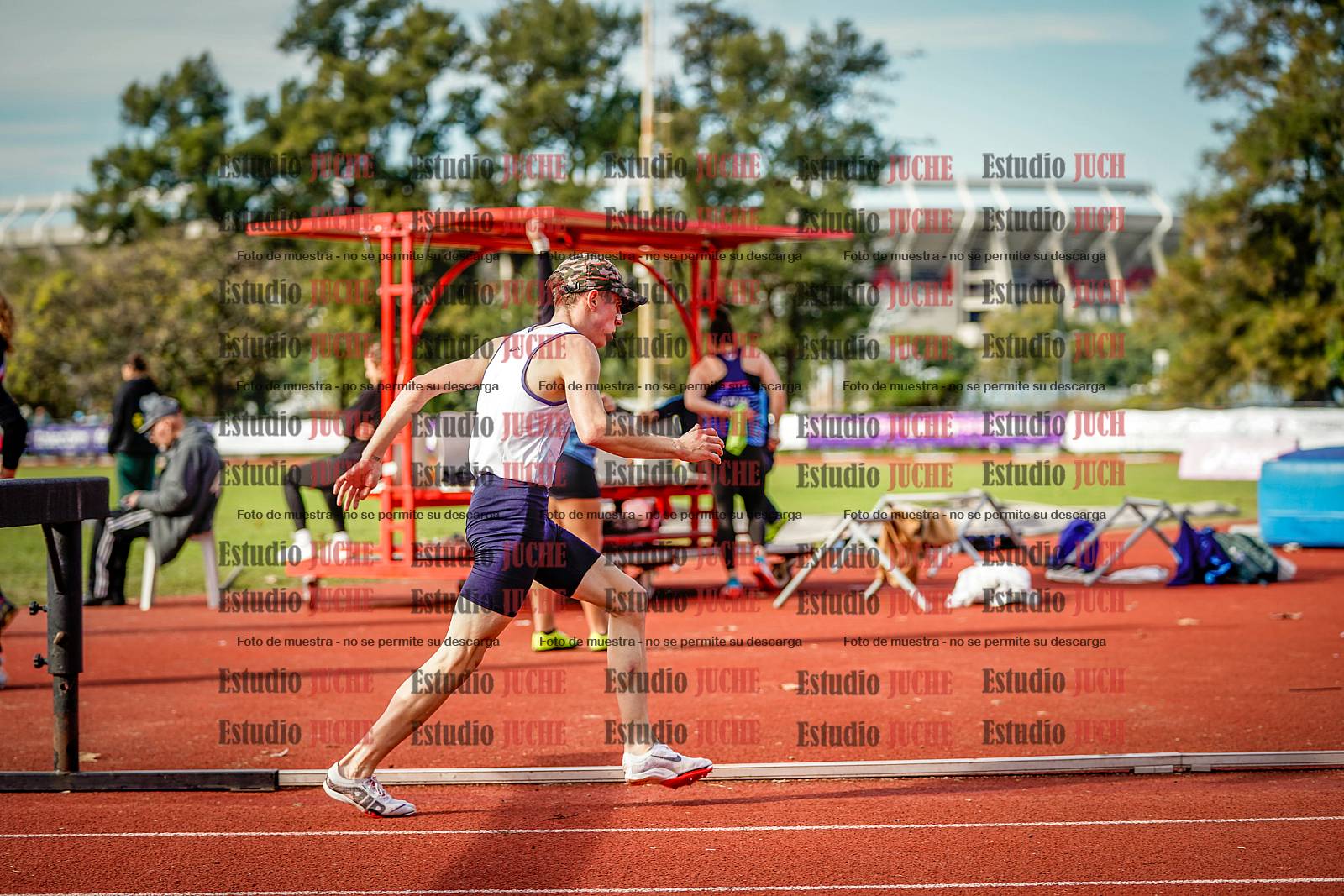 Fotos de los 3000 m con obstáculos de varones