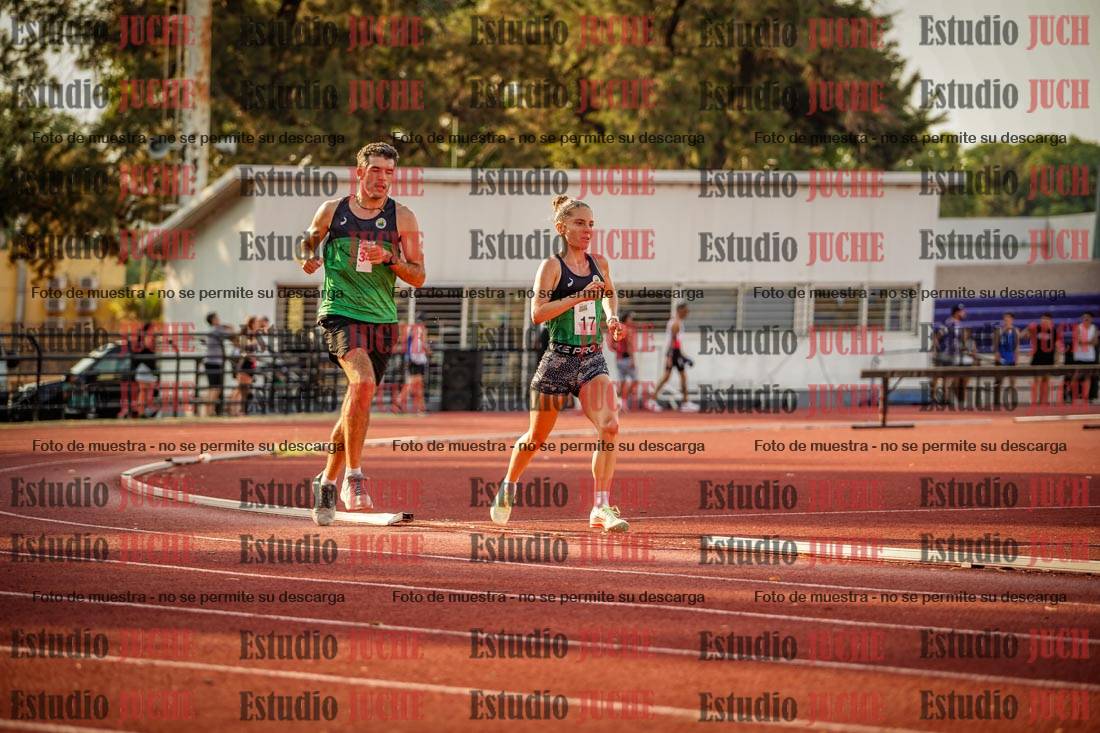 Fotos de los 5000 m llanos de mujeres y varones