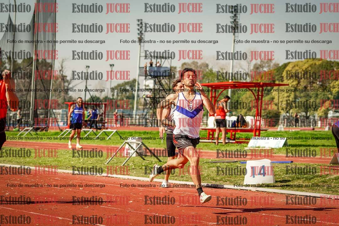 Fotos de los 400 m llanos de varones