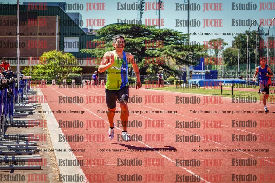 Fotos de los 400 m llanos de varones