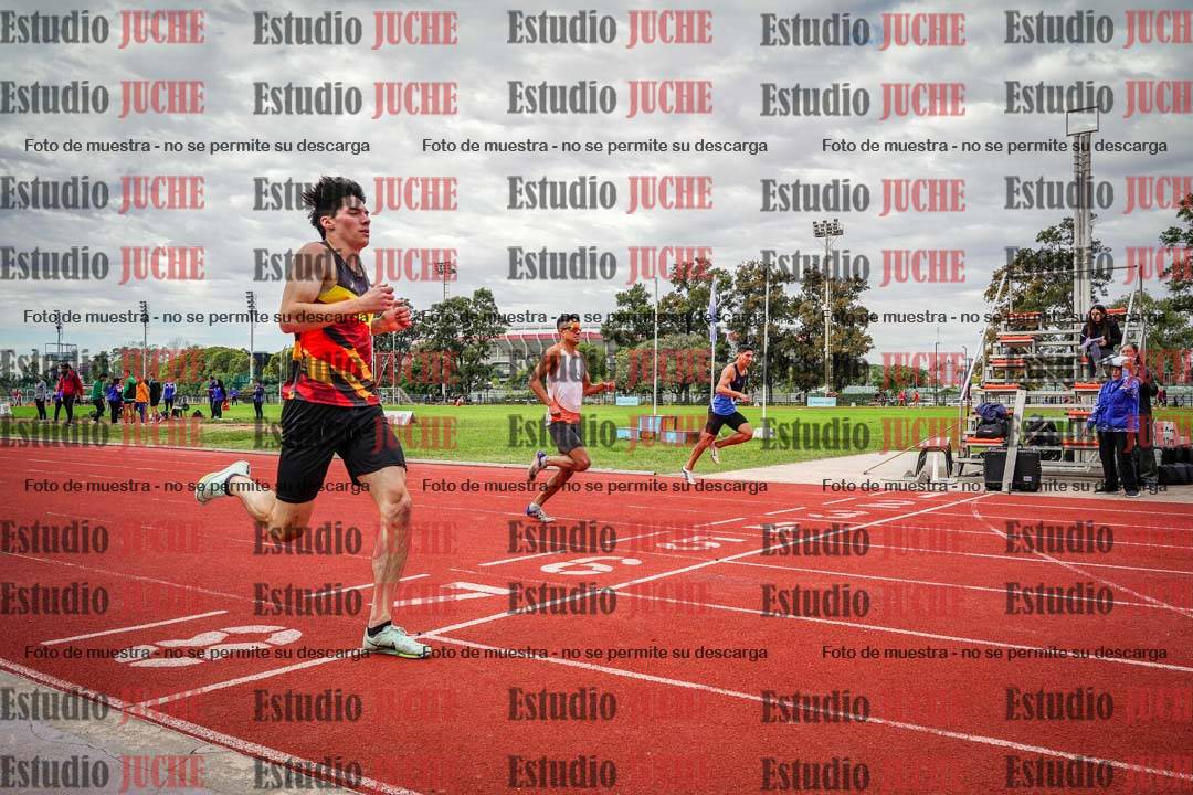 Fotos de los 400 m llanos de varones