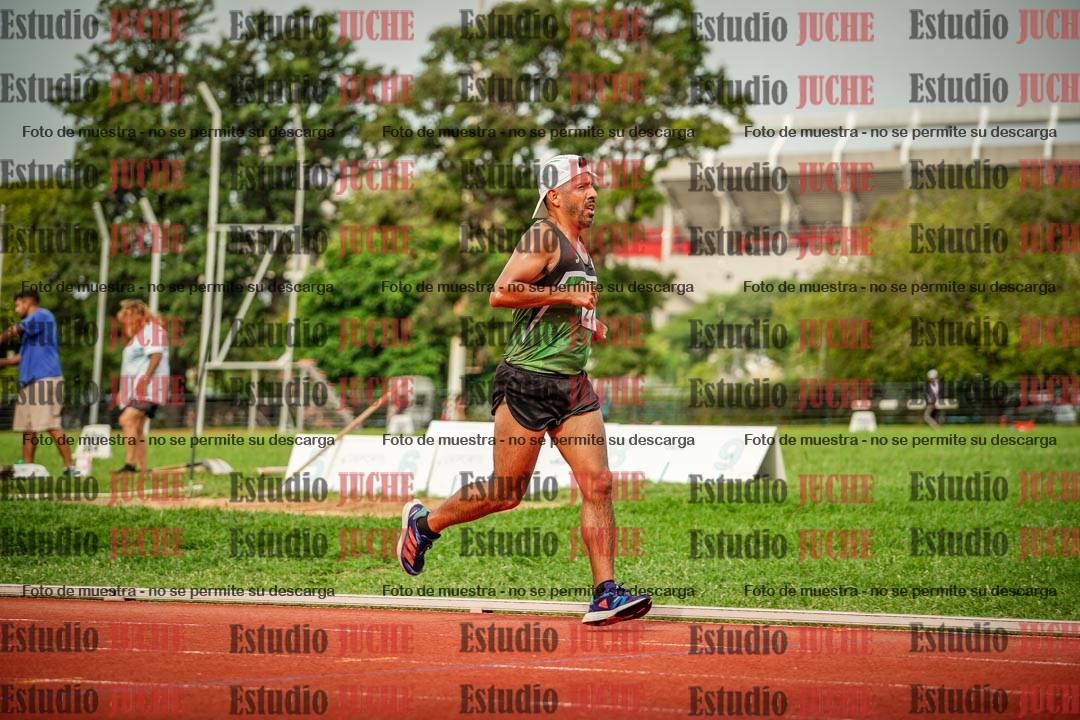 Fotos de los 3000 m con obstáculos de varones