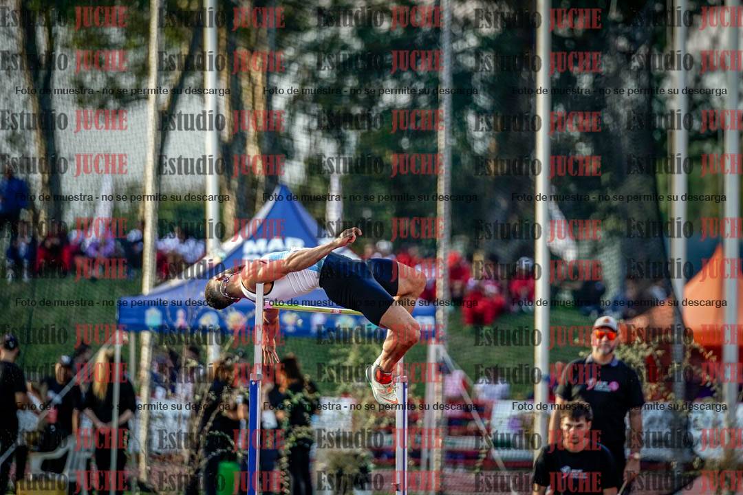 Fotos del salto en alto de varones - deca 4