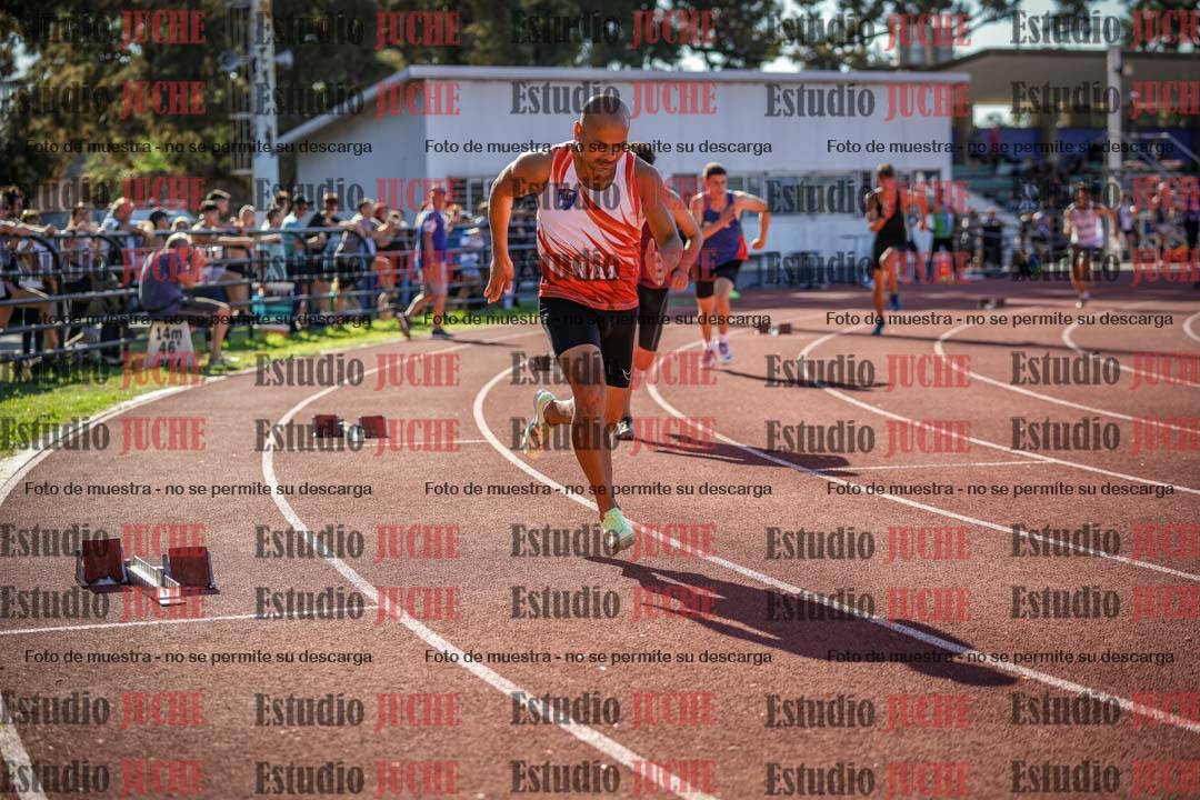 Fotos de los 400 m llanos de varones