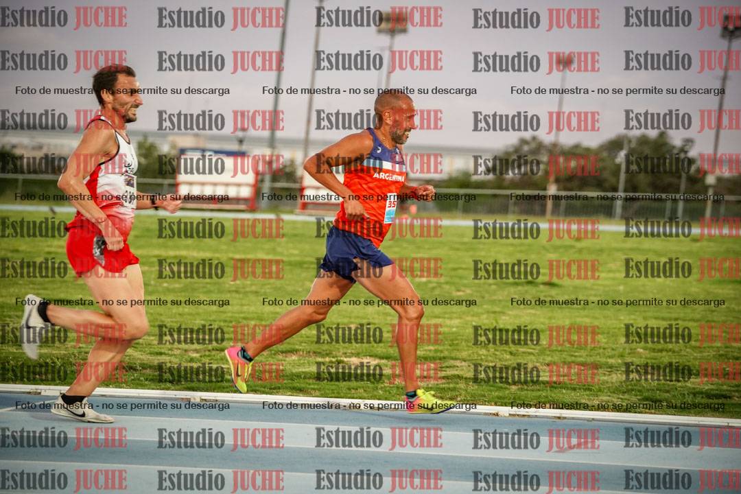 Fotos de los 3000 m llanos de varones