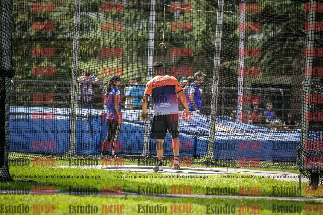 Fotos del lanzamiento de martillo de varones