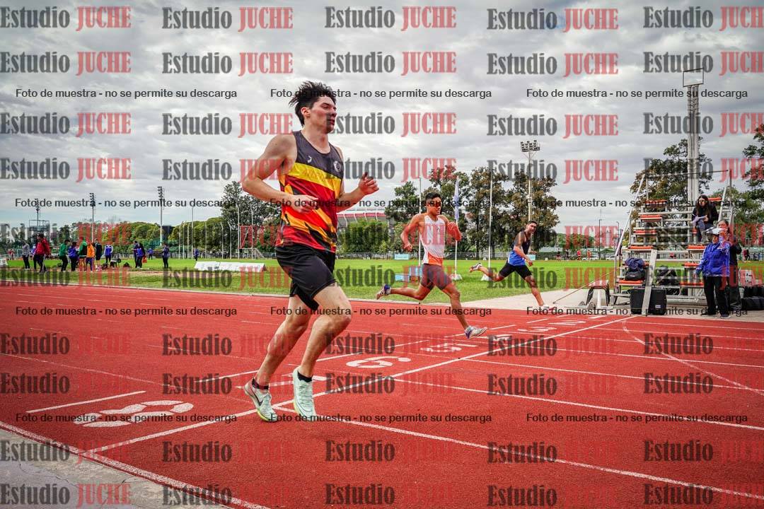 Fotos de los 400 m llanos de varones