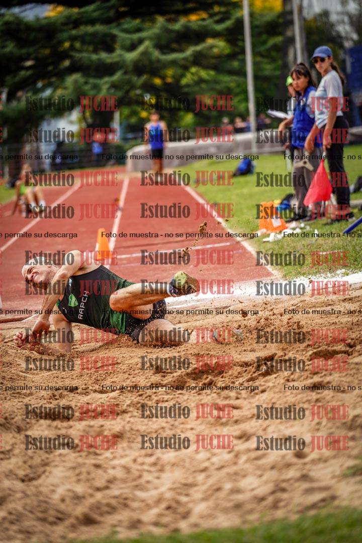Fotos del salto triple de mujeres y varones