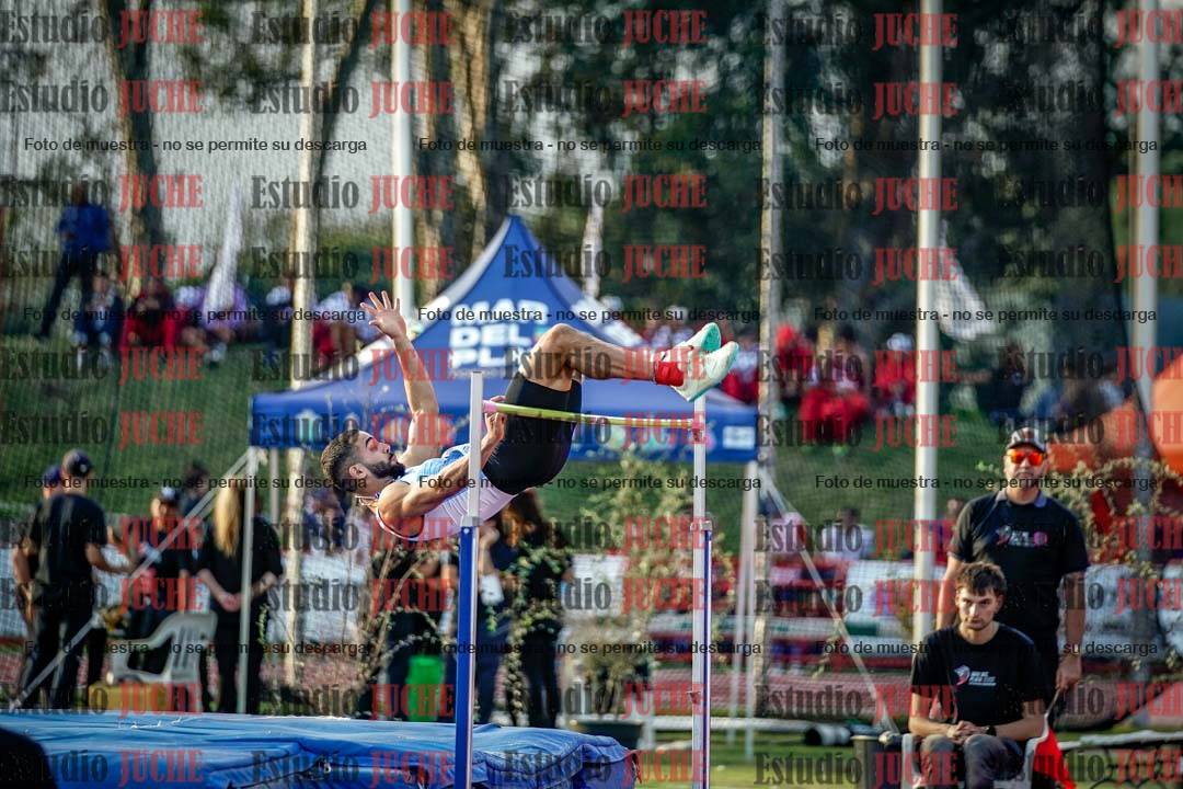 Fotos del salto en alto de varones - deca 4