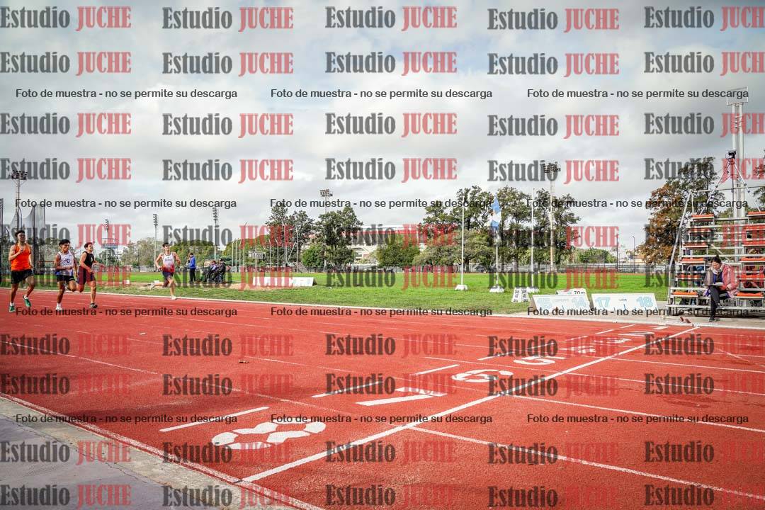 Fotos de los 400 m llanos de varones