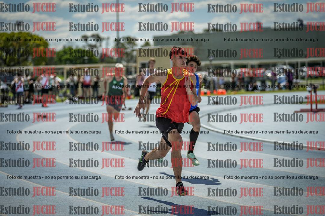 Fotos de los 400 m llanos de varones