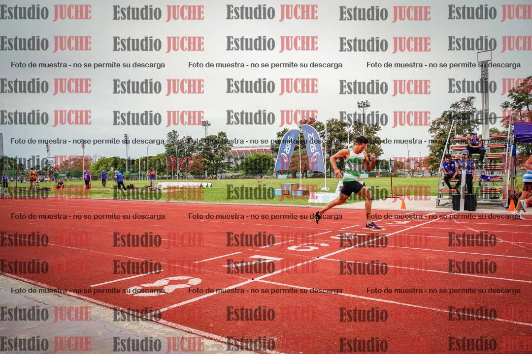 Fotos de los 400 m llanos de varones