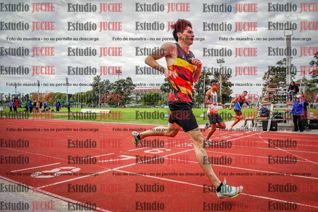 Fotos de los 400 m llanos de varones