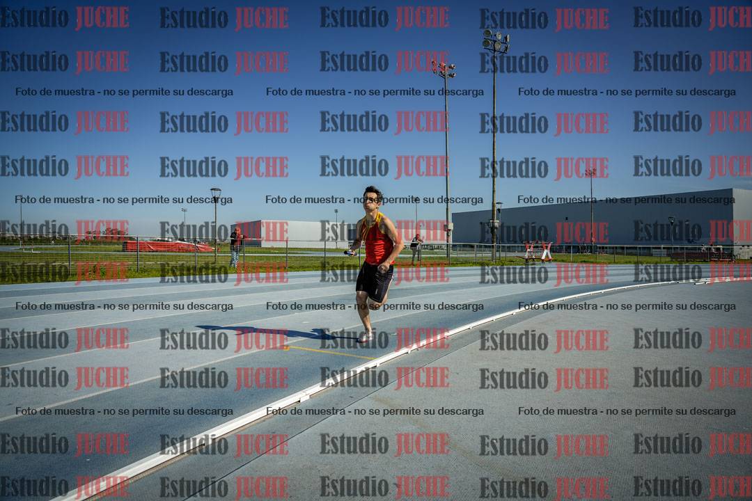 Fotos de las postas 8x300 m mixtas