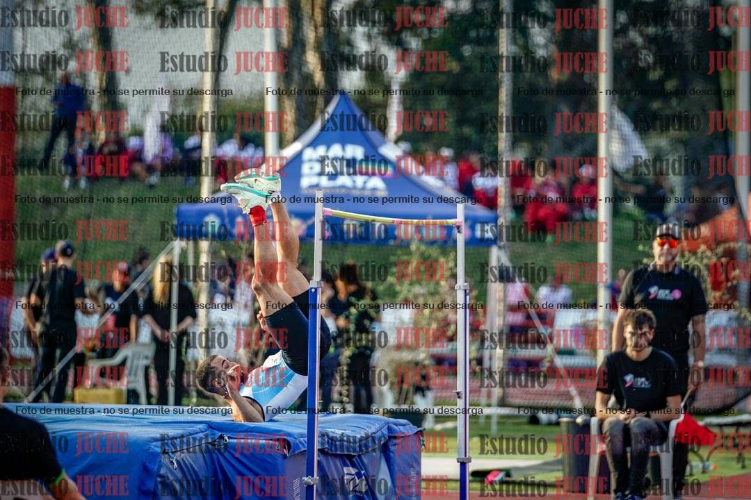 Fotos del salto en alto de varones - deca 4