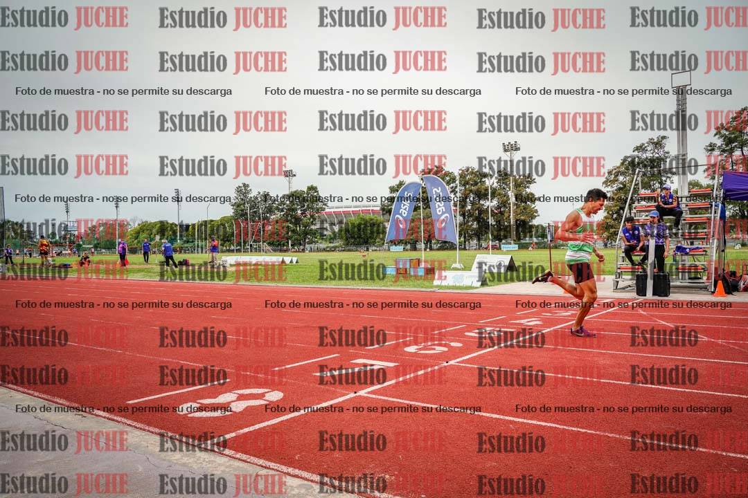 Fotos de los 400 m llanos de varones