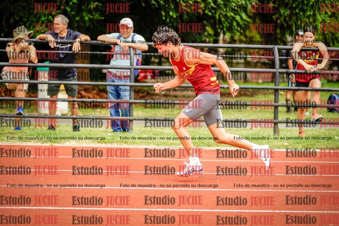 Fotos de los 400 m con vallas de varones