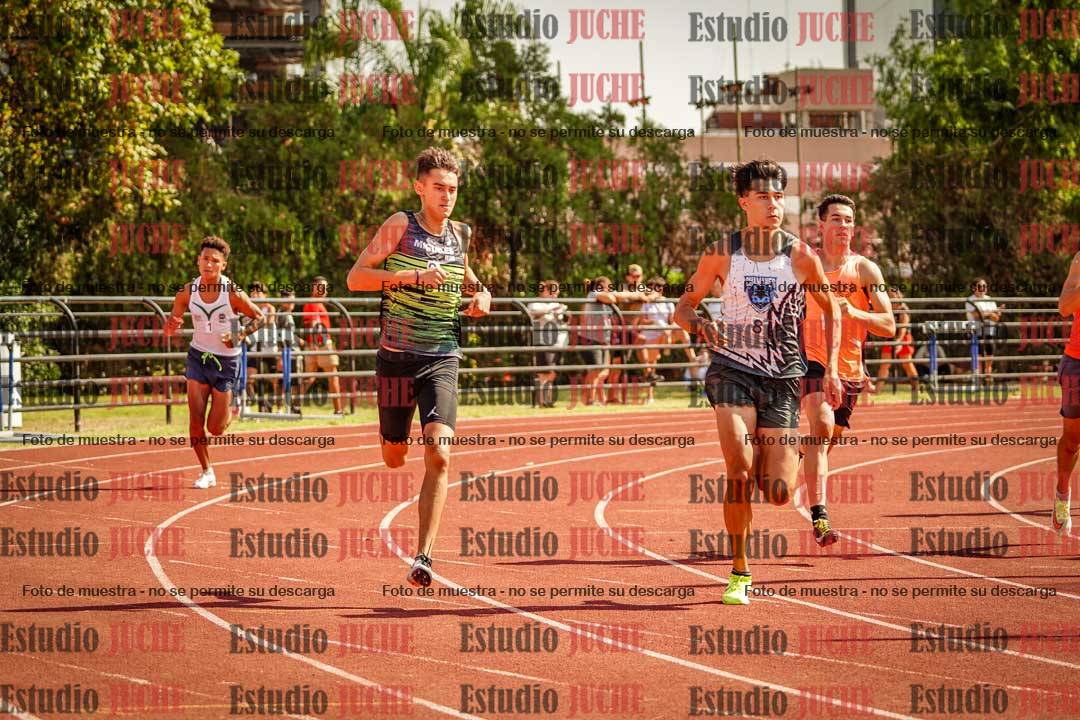 Fotos de los 800 m llanos de varones