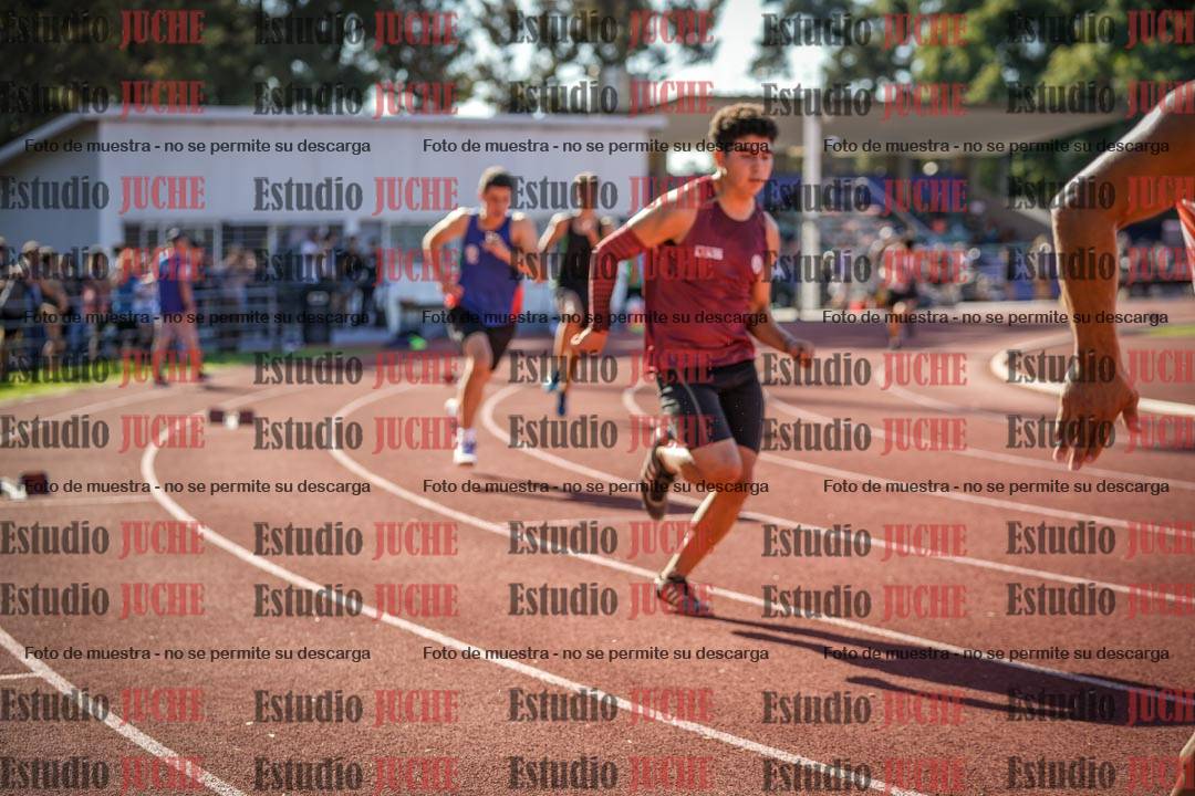Fotos de los 400 m llanos de varones