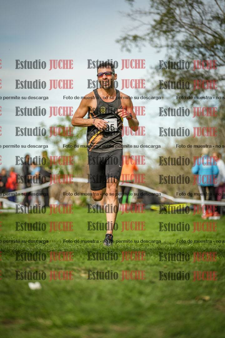 Fotos de la llegada del cross de 8000 m